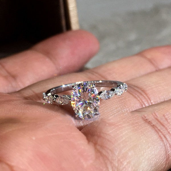 Stylish Minimalist Diamond Ring