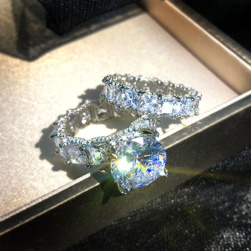 Elegant Women's Ring