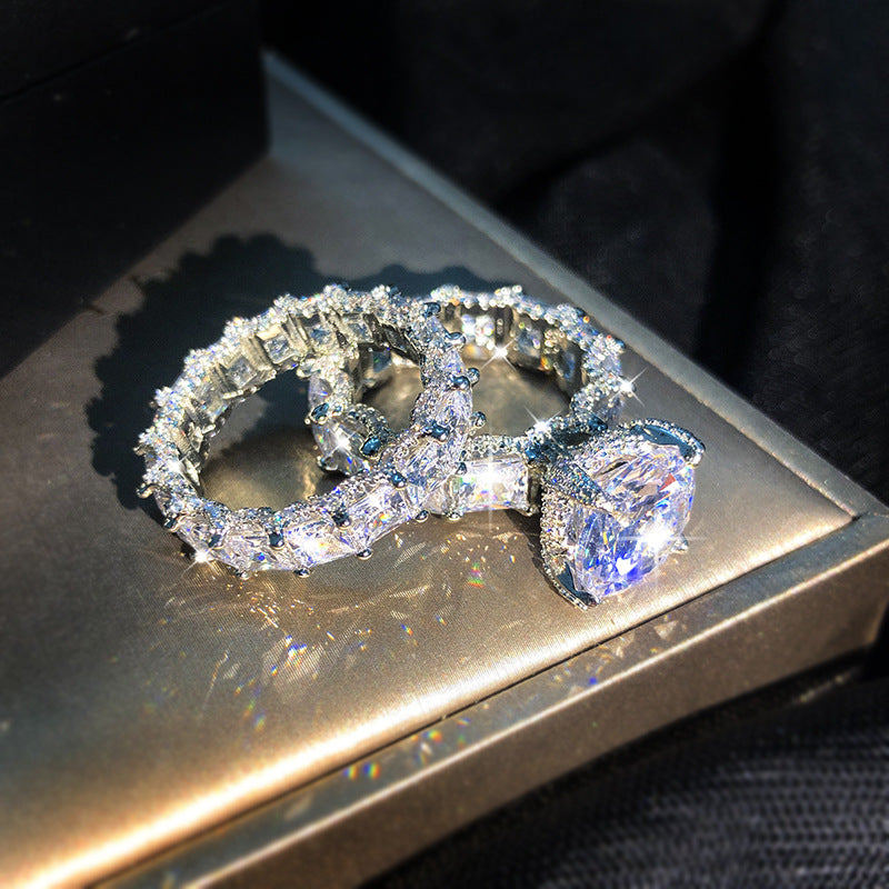 Elegant Women's Ring