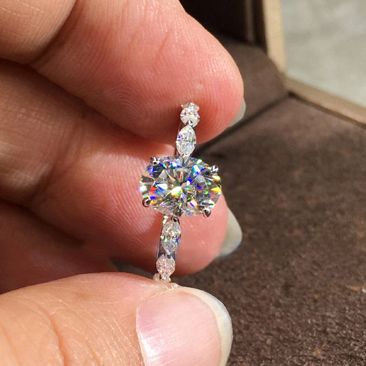 Stylish Minimalist Diamond Ring