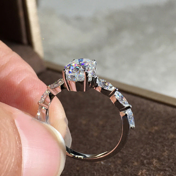 Stylish Minimalist Diamond Ring