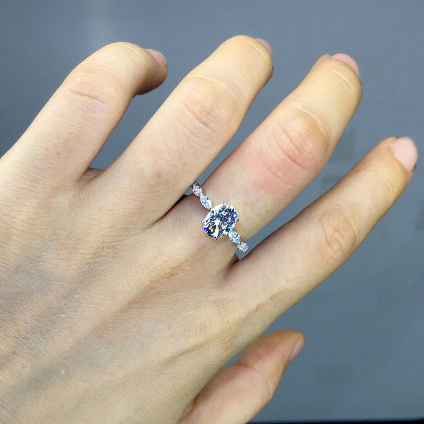 Stylish Minimalist Diamond Ring
