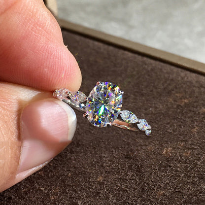 Stylish Minimalist Diamond Ring