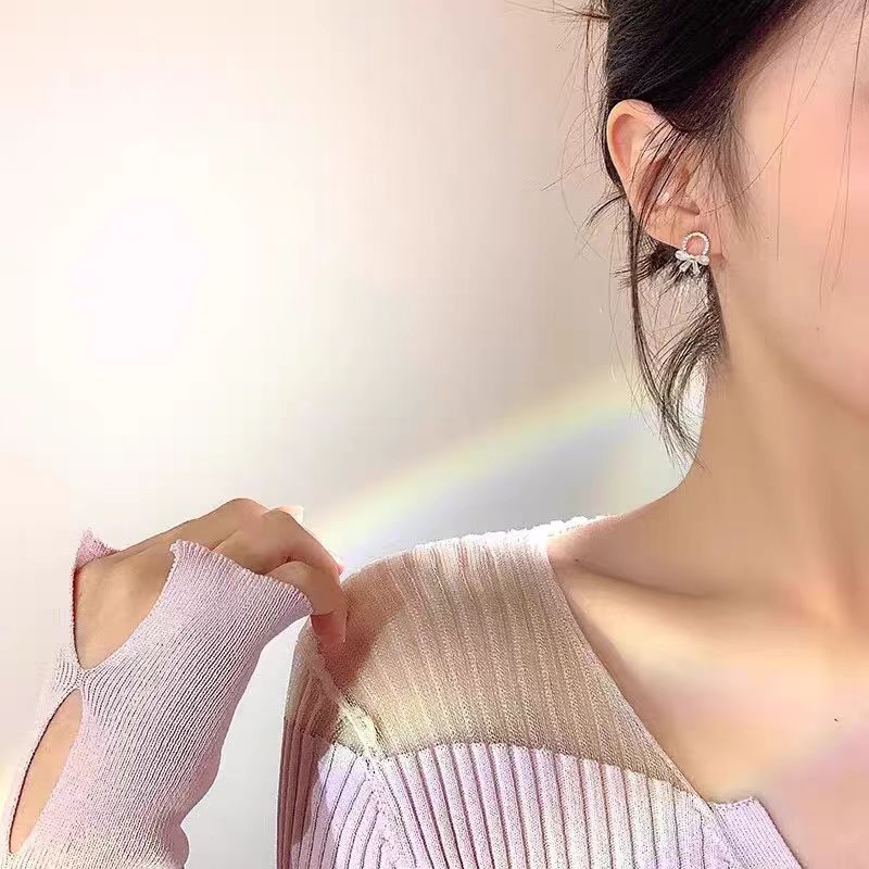 Cat's Eye Bow Earrings