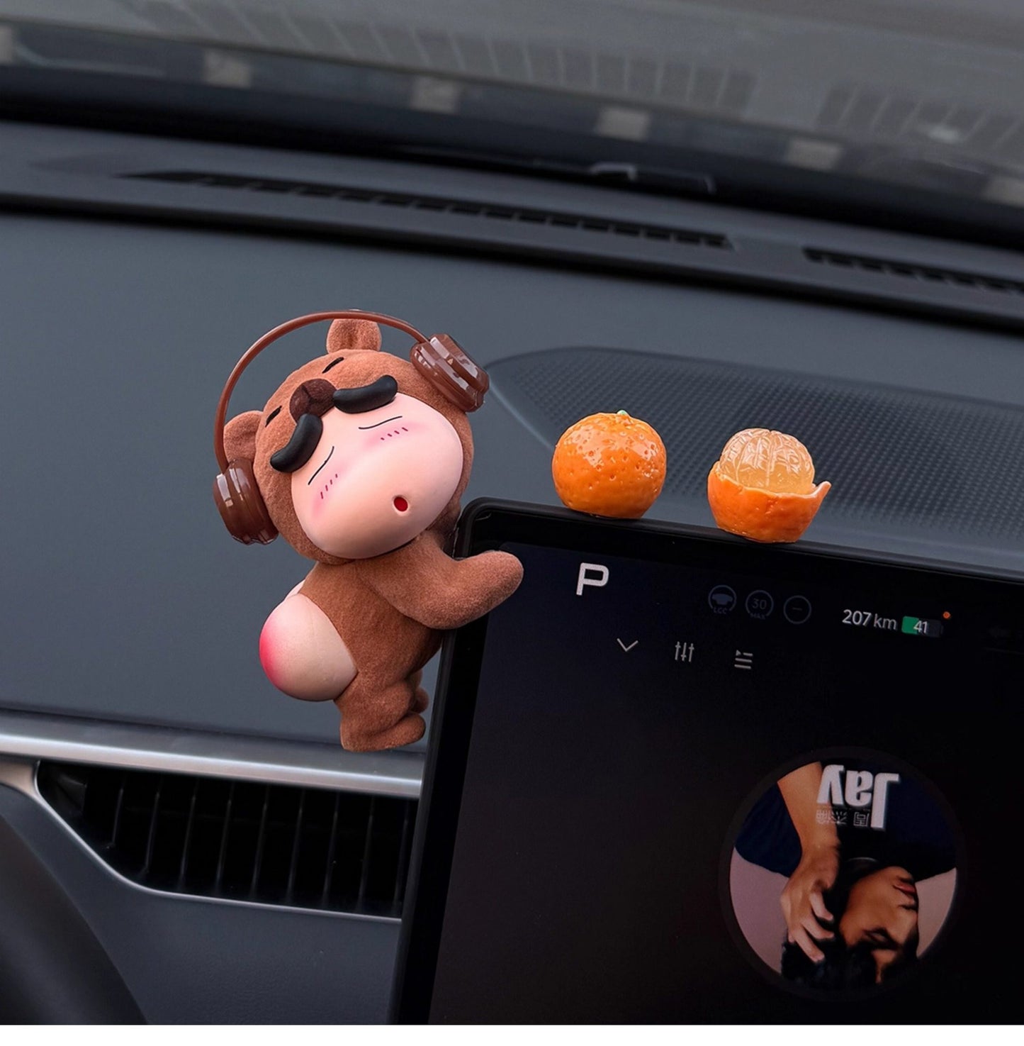 Crayon Shin-chan Car Ornament