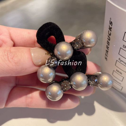 Velvet mini claw clip