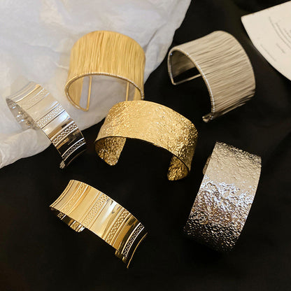 Minimalist Fashion Bracelet
