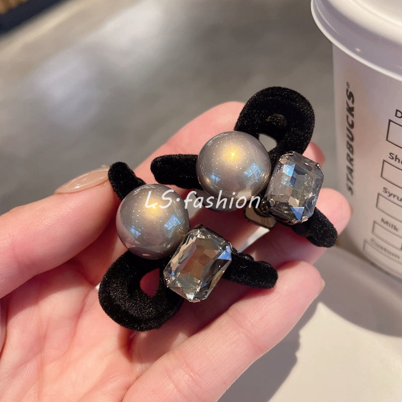 Velvet mini claw clip