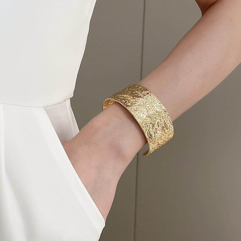 Minimalist Fashion Bracelet