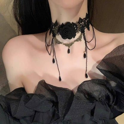 Black lace choker